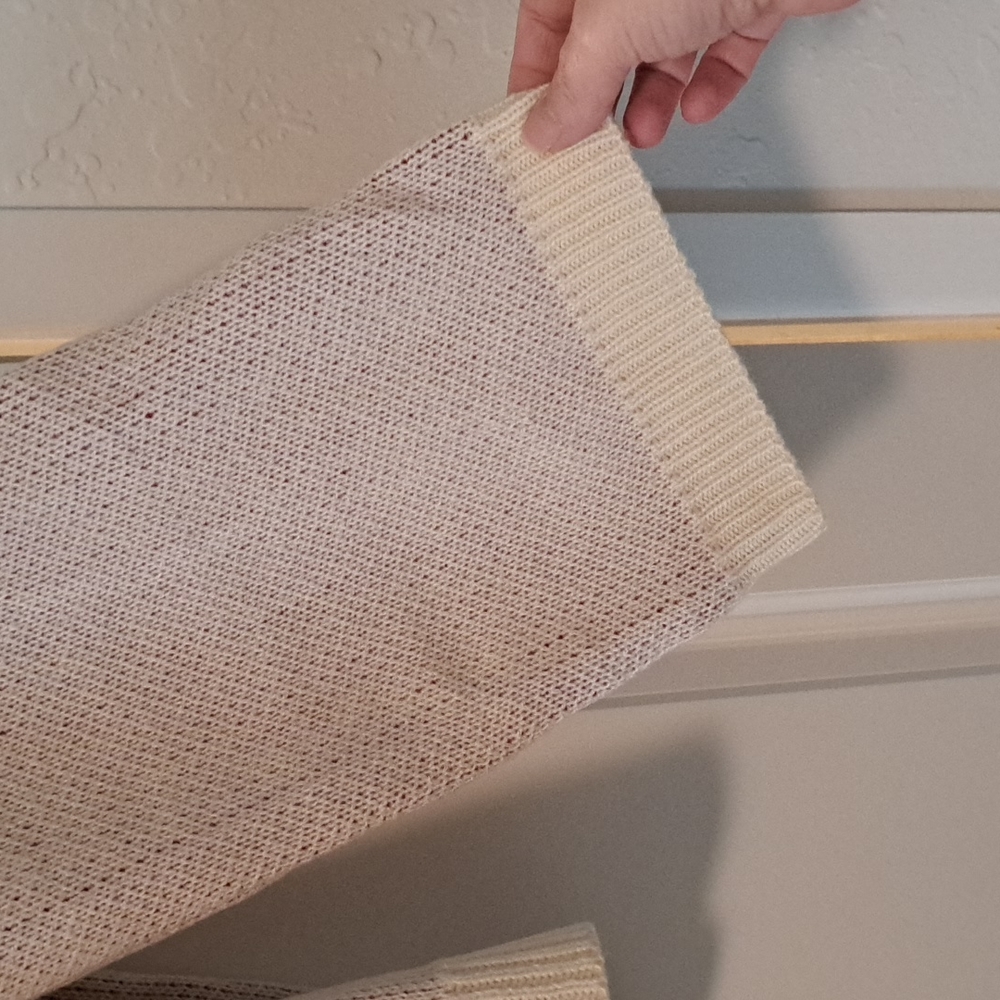 ❤New beige heart sweater - Picture 10 of 12